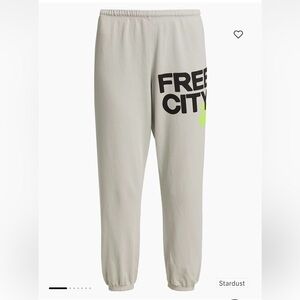 Free city logo cotton sweatpants in stardust